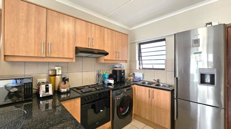 To Let 2 Bedroom Property for Rent in Burgundy Estate Western Cape